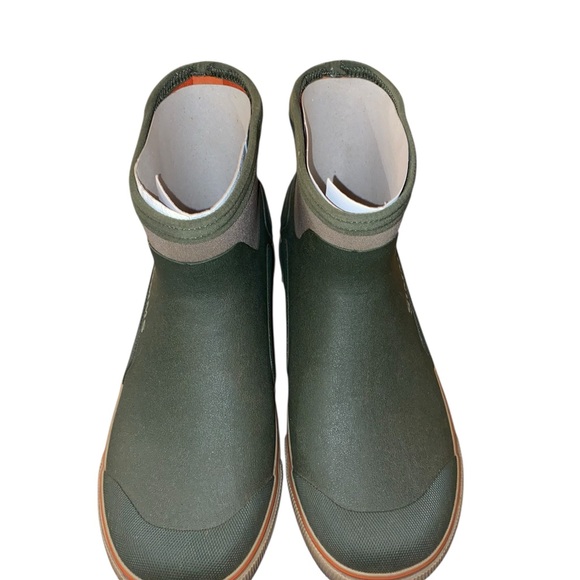 Simms Riverbank Chukka Boots Loden Green Waterproof
fisherman outdoors rain - Picture 6 of 11